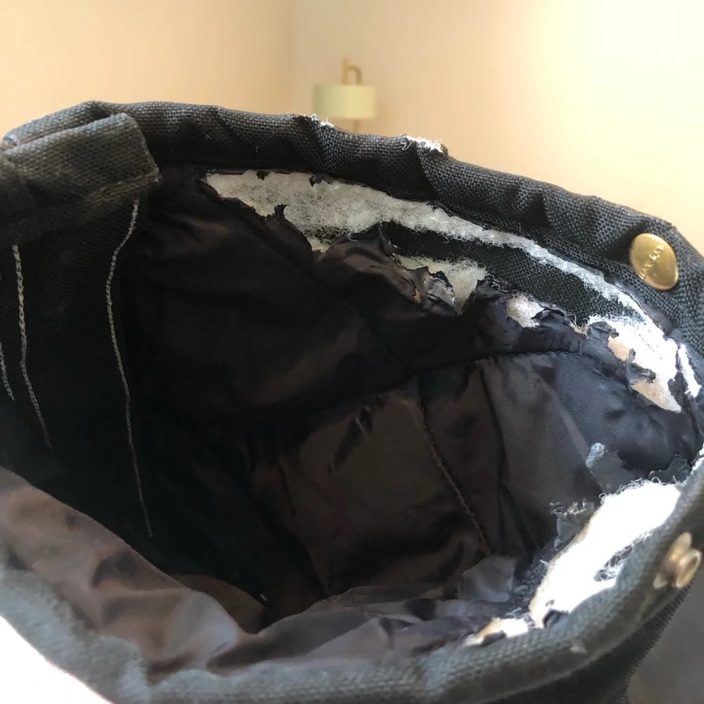 Carhartt Black insulated work overalls. 32 x 30. Some flaws. - Picture 11 of 11